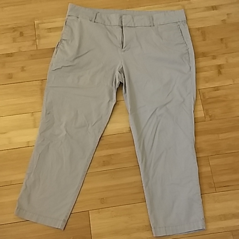 Kut from the kloth cropped pants. Size 14